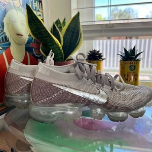 Nike Vapormax Flyknit String Sneakers